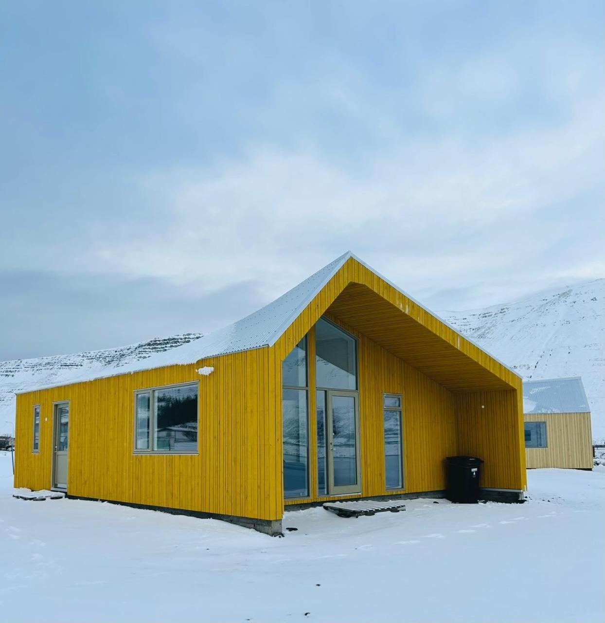 Fisk Club Cottages - Captain'S House Sudureyri Екстериор снимка