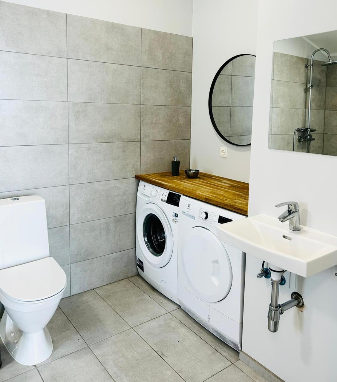 Fisk Club Cottages - Captain'S House Sudureyri Екстериор снимка