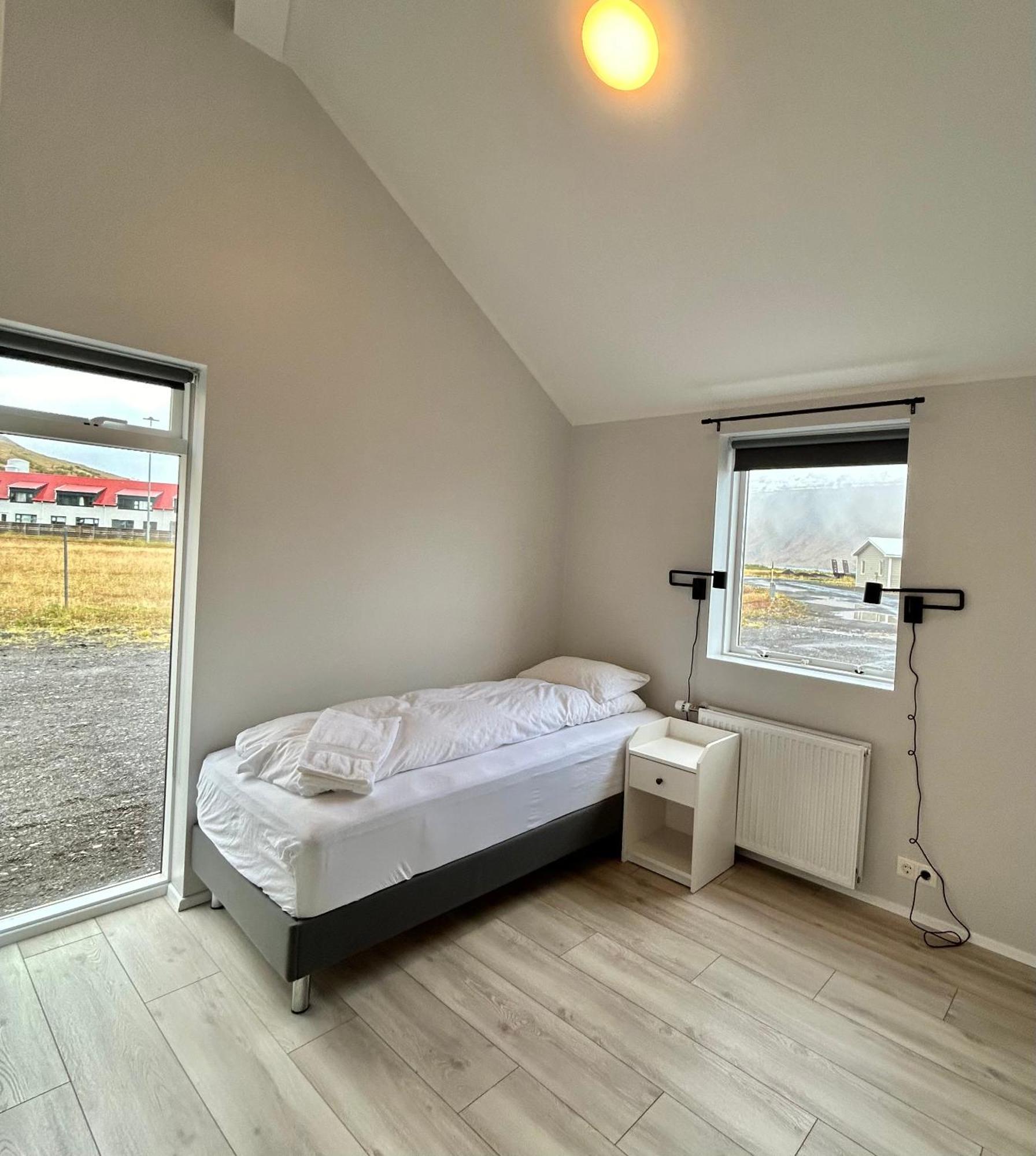 Fisk Club Cottages - Captain'S House Sudureyri Екстериор снимка