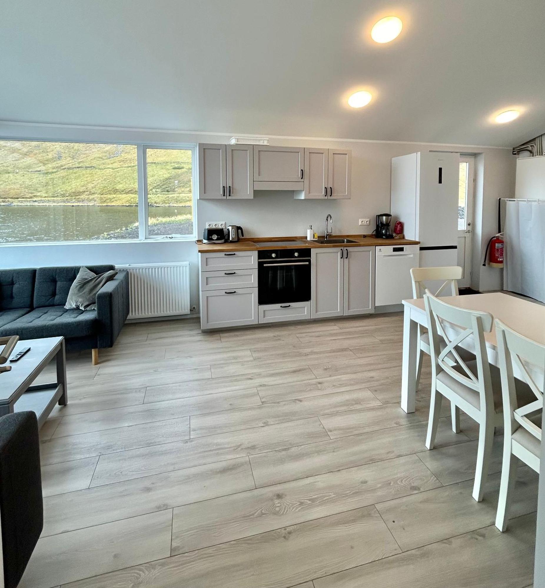 Fisk Club Cottages - Captain'S House Sudureyri Екстериор снимка